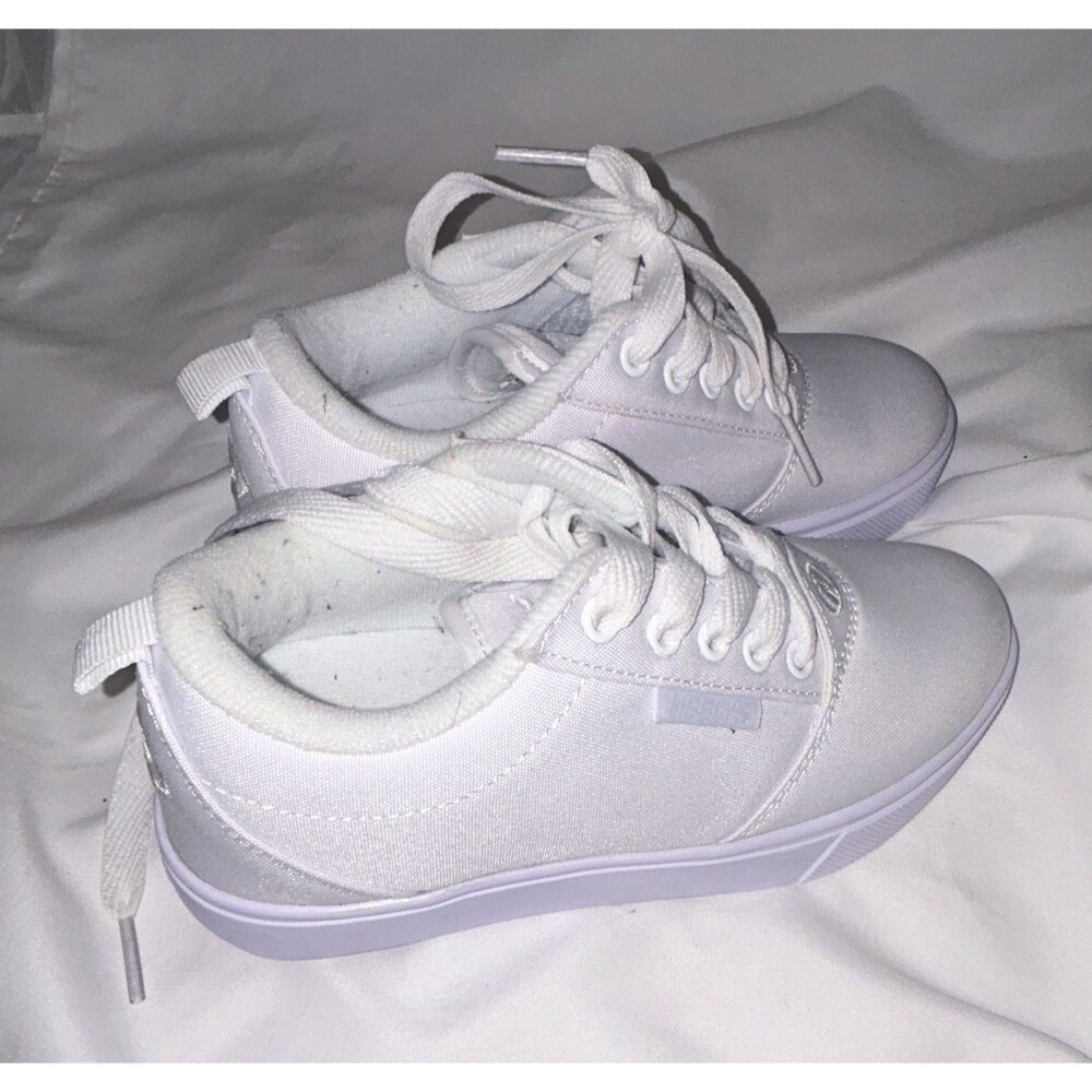 Heelys White Low Top Lace Up Wheeled Sneakers for Skating Solid